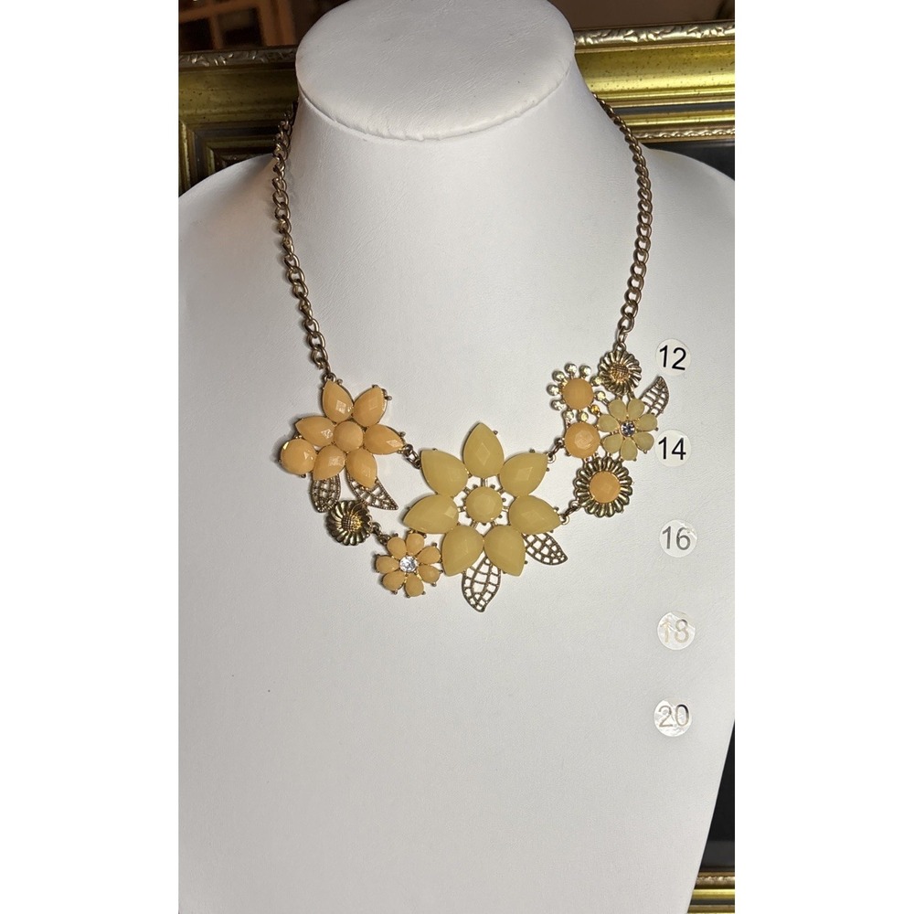 Soft Yellow Floral Statement Necklace Gold Tone Rhinestone Accents Bib